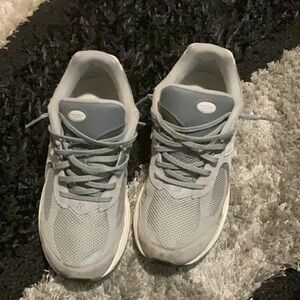 Grey New Balance 2002R SIZE 7